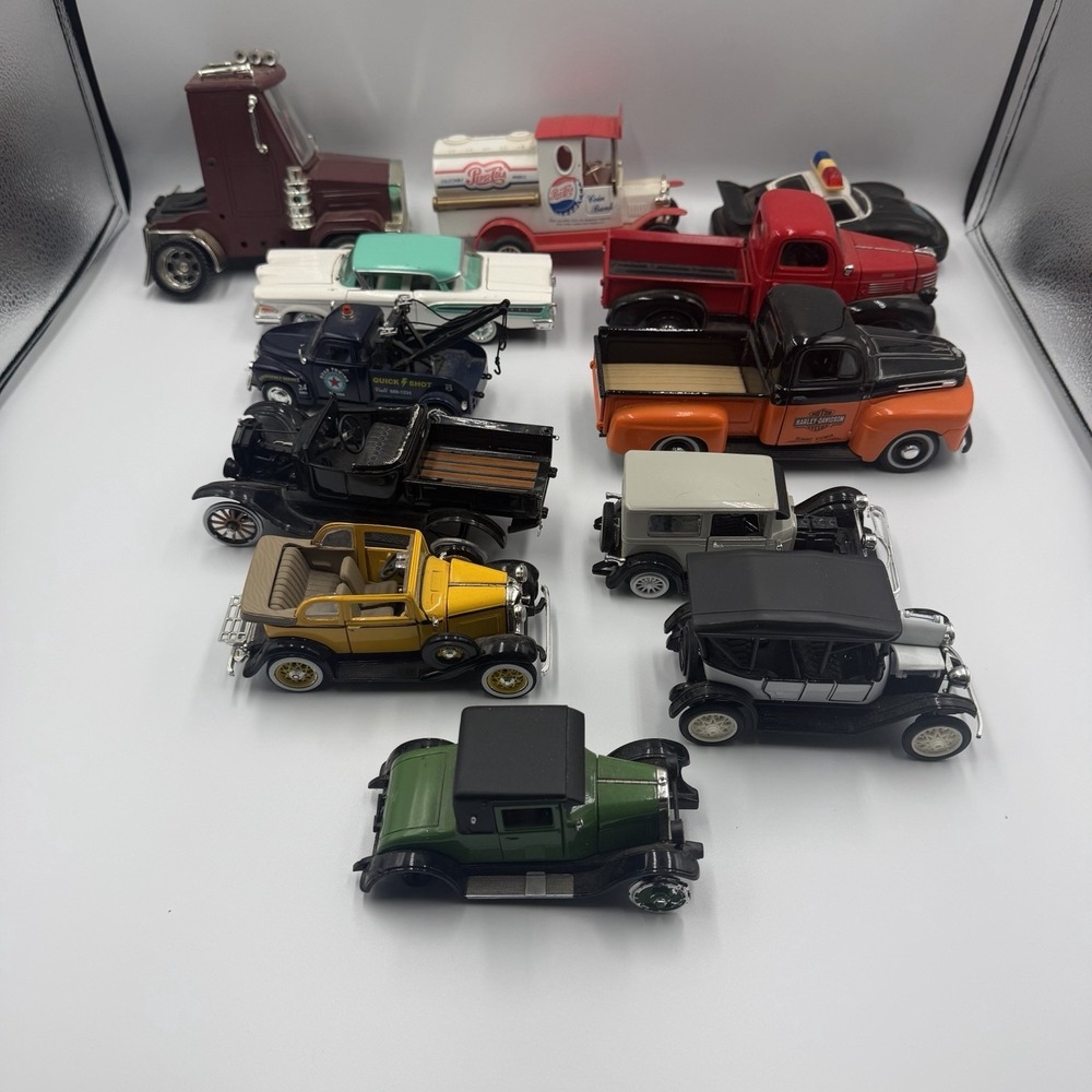 Vintage Model Cars/Trucks Lot For Parts Repair Or Restore READ DESCRIPTION